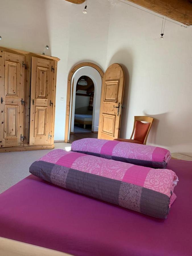 Ferienwohnung Jalet Tschierv Ngoại thất bức ảnh