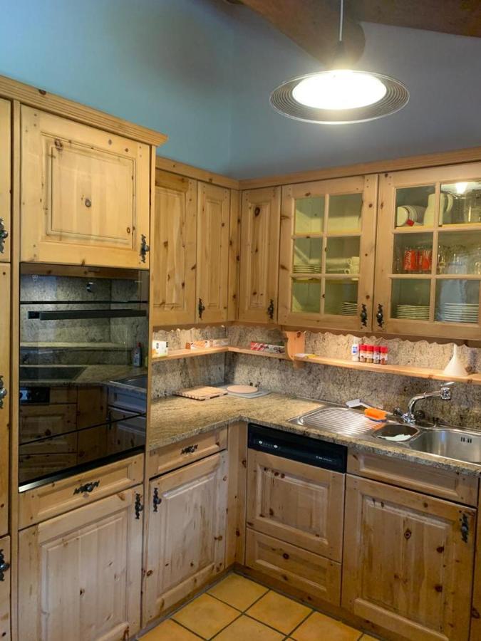 Ferienwohnung Jalet Tschierv Ngoại thất bức ảnh